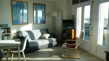 Télévision, lecteur de DVD, chaßne hi-fi