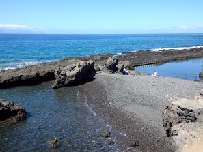 Una playa cerca