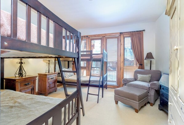 4 bedrooms, iron/ironing board, WiFi, bed sheets - Villas At Tristant 221 (Mountain Village)