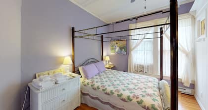 Primrose Path Bed and Breakfast Hocking Hillsin välillä Loganin ja Ateenan välillä