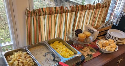 Primrose Path Bed and Breakfast Hocking Hills between Logan and Athens