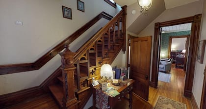 Primrose Bed and Breakfast Hocking Hills Athens Oh