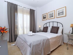 2 bedrooms, iron/ironing board, Internet, bed sheets - Del Parque Flats San Rafael (Málaga)