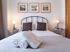 2 bedrooms, iron/ironing board, Internet, bed sheets - Del Parque Flats San Rafael (Málaga)