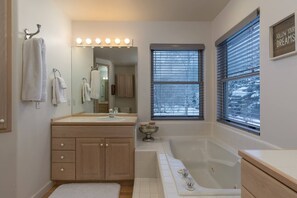 Doccia, asciugacapelli, asciugamani