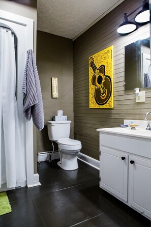 Bathroom - HRH Downtown NY Style Loft,  #tnstateparks #waterfalls = (Sparta)