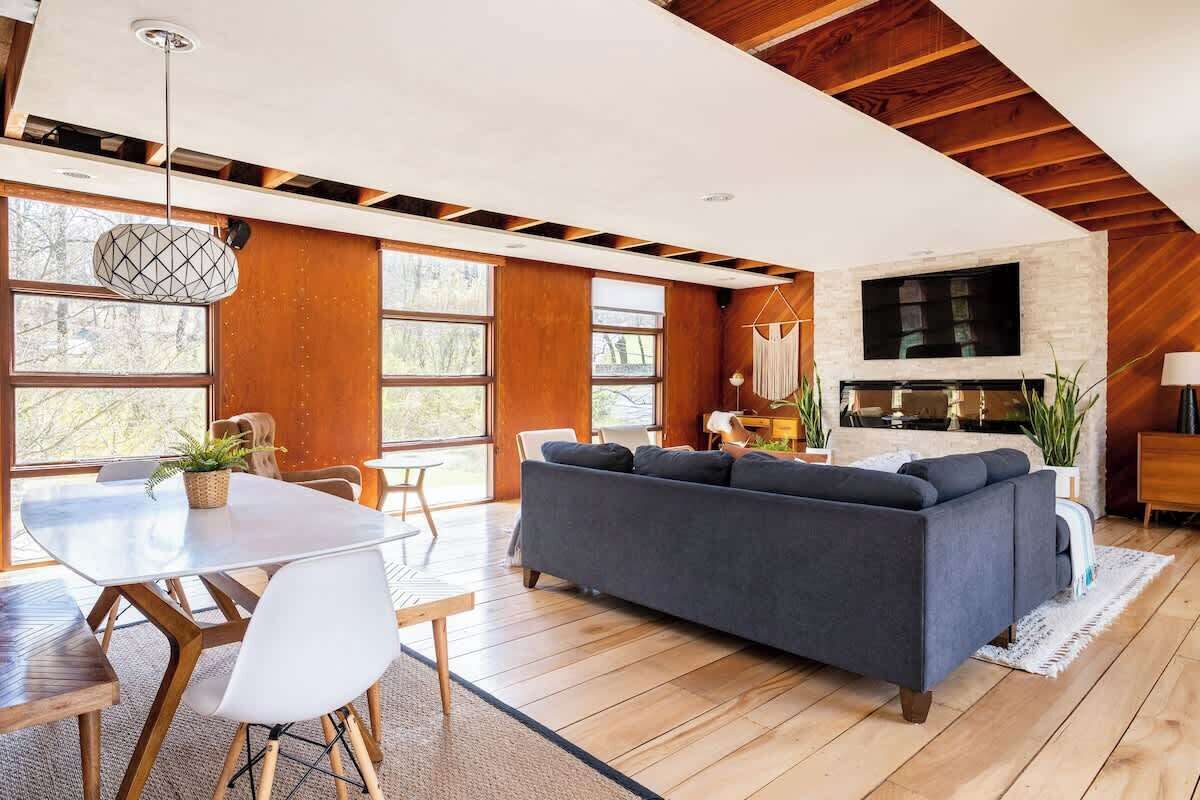 Téléviseur, foyer, bureau