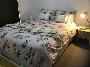 3 bedrooms, iron/ironing board, free WiFi, bed sheets