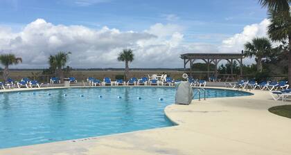 2 bedroom, 2 bath Condo. Pet friendly.