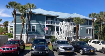 2 bedroom, 2 bath Condo. Pet friendly.