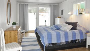 3 Schlafzimmer, Reisekinderbett