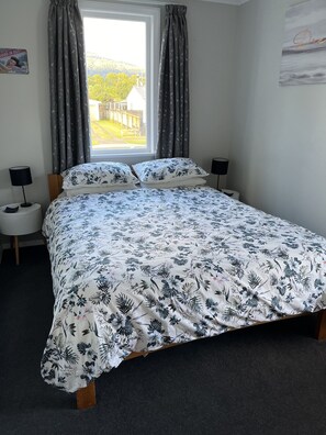 3 bedrooms, iron/ironing board, travel cot, free WiFi