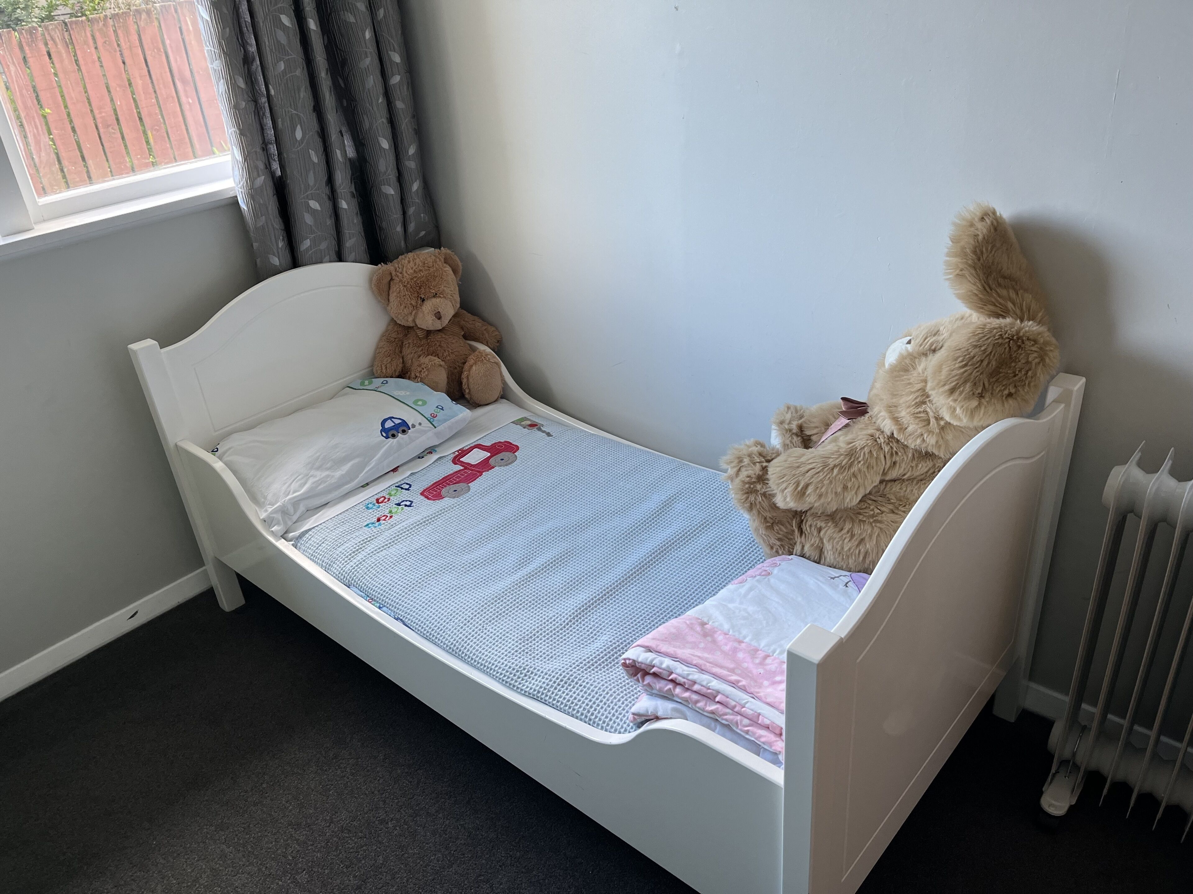 3 bedrooms, iron/ironing board, travel cot, free WiFi