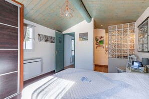 3 bedrooms, iron/ironing board, free WiFi - In heart of Noirmoutier, house for 6 adults, 1 child (L'Epine)