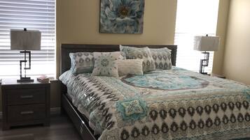 3 camere, una scrivania, ferro/asse da stiro, Wi-Fi