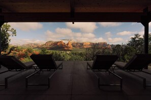 Property grounds - Eagle Dancer Luxe Studio | Spa, Trails, Stargazing (Sedona)
