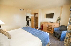 1 bedroom, iron/ironing board, free WiFi, bed sheets - Ocean Key Resort - 1BR/1BA - Great Location across from Virginia Beach Boardwalk (Virginia Beach)