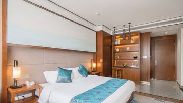 Standard Double Room | Egyptian cotton sheets, premium bedding, desk, blackout curtains