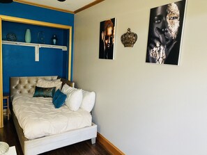 4 Schlafzimmer, Schreibtisch, Bügeleisen/Bügelbrett, WLAN