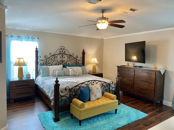 4 bedrooms, desk, iron/ironing board, WiFi