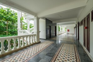 Terrace/patio - Chez Carole Center Resort & Spa (Phu Quoc)