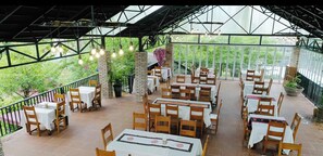 Food-Court