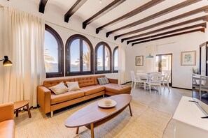 TV - Beach Villa Silver for eigth people with pool (Puerto Pollensa)