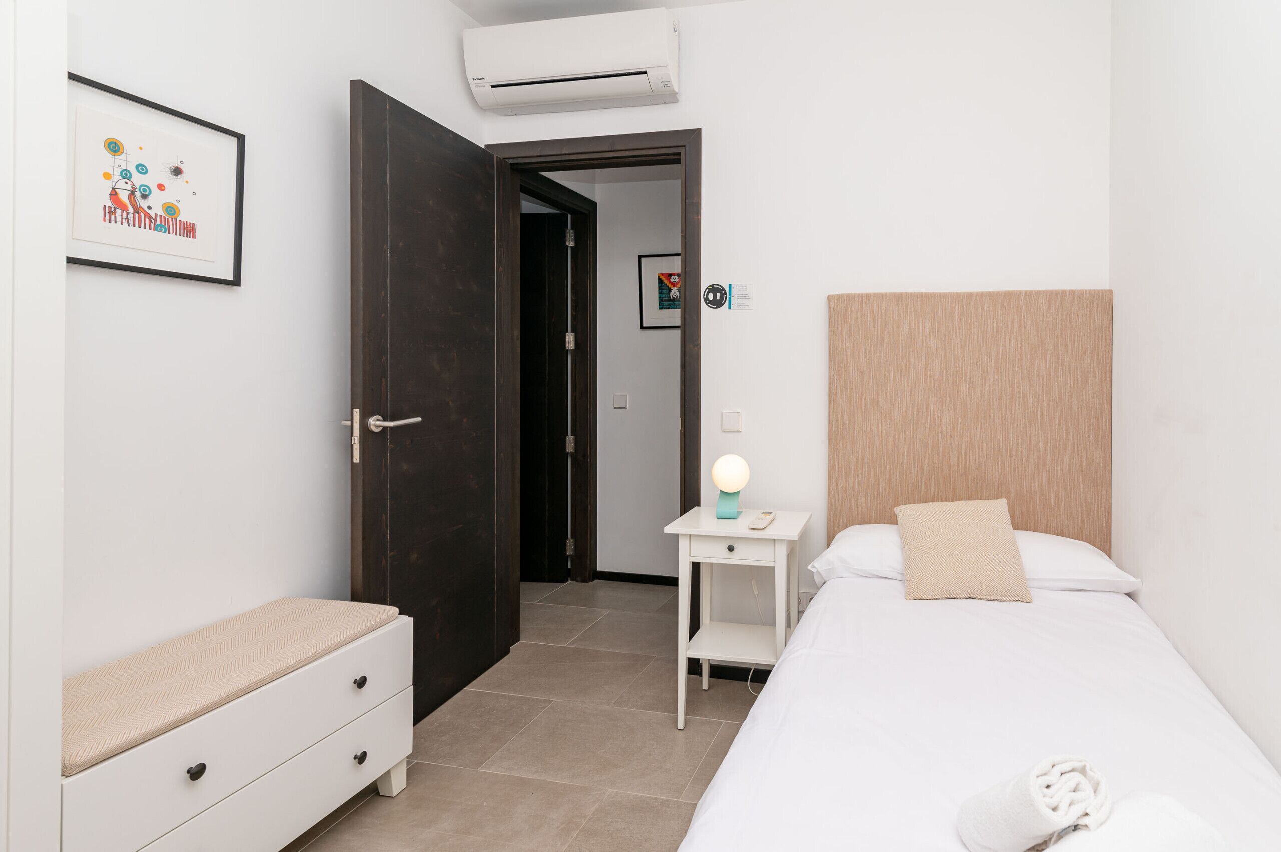 5 chambres, fer et planche à repasser, Wi-Fi gratuit, draps fournis