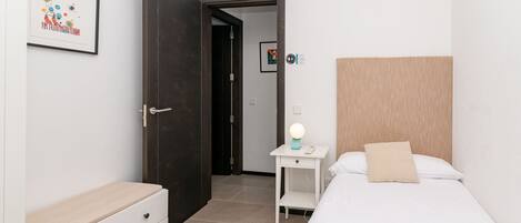 5 chambres, fer et planche à repasser, Wi-Fi gratuit, draps fournis