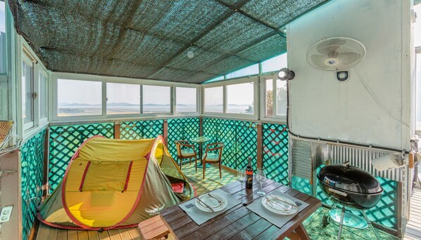 Studio (Blue, Private BBQ) | Room amenity