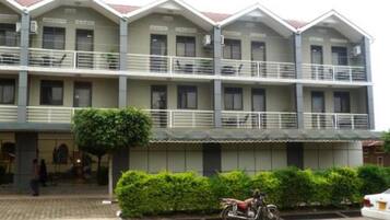 Fachada de la propiedad