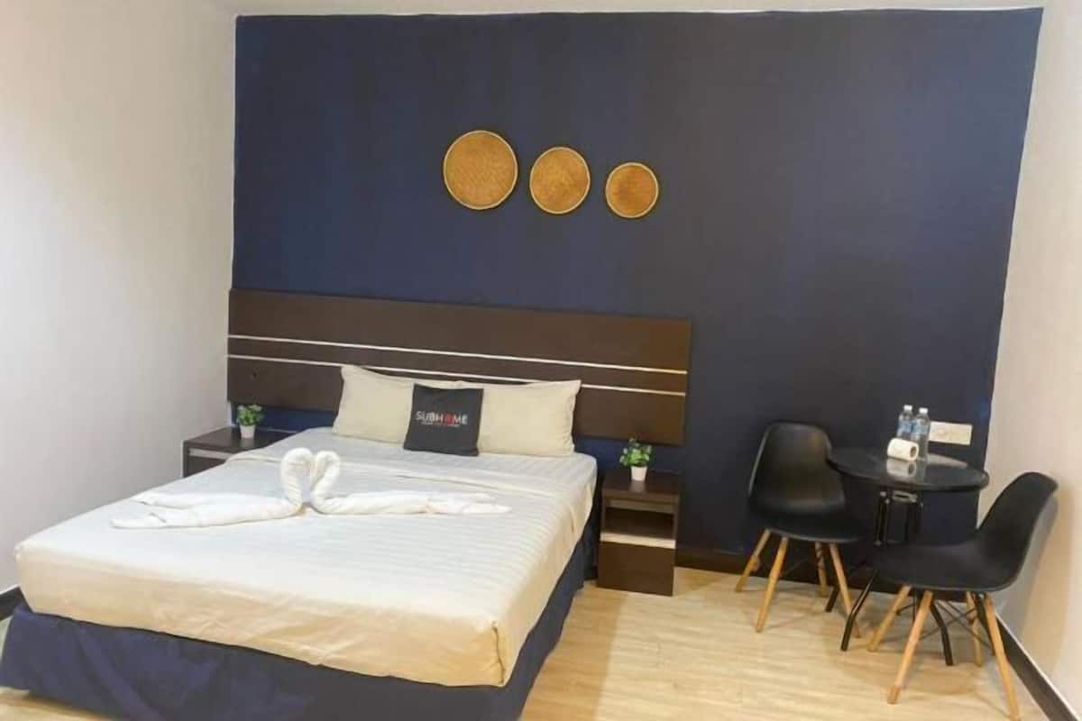 Desk, free WiFi, bed sheets