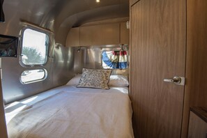 1 dormitorio, tabla de planchar con plancha, wifi gratis y ropa de cama