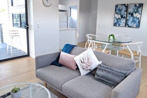 Deluxe Apartment, 3 Bedrooms | Living area