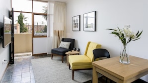 Unclassified image, 5 of 19, button - Inner City Convenience in a Stylish Abode (Adelaide)