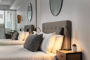 2 Bedroom Deluxe Apartment with Tri Bunk Bed | 2 bedrooms, desk, iron/ironing board, free WiFi
