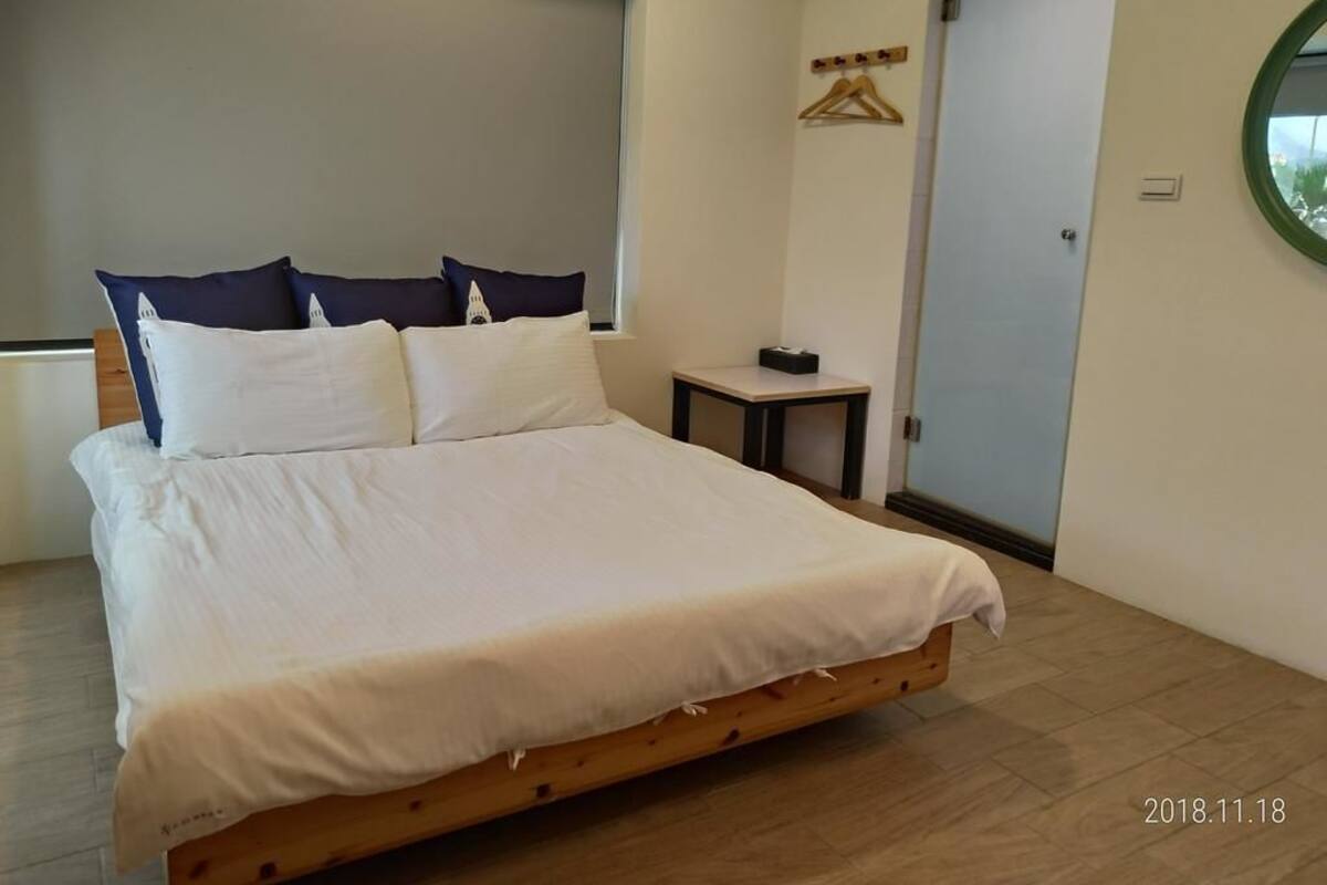 Desk, blackout curtains, free WiFi, bed sheets