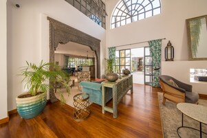 Sala de estar en el lobby