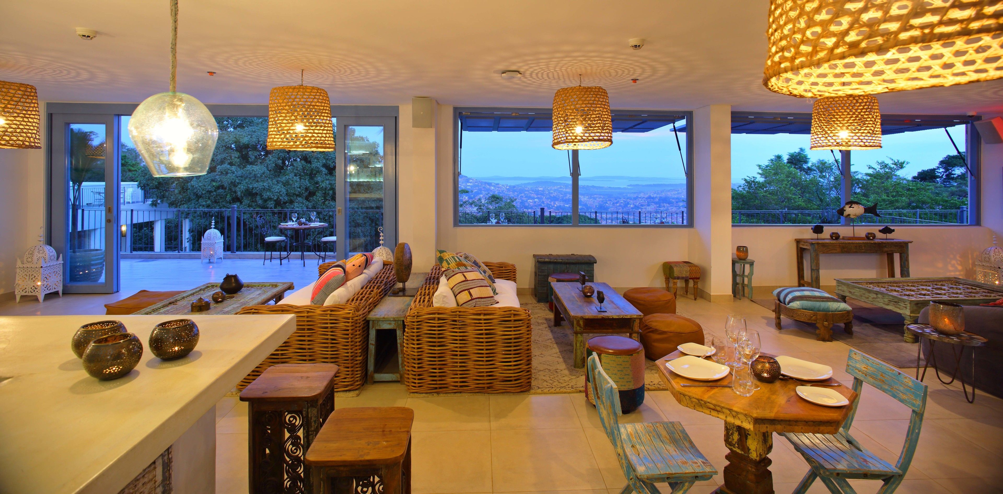 3 bares, bar junto a la piscina