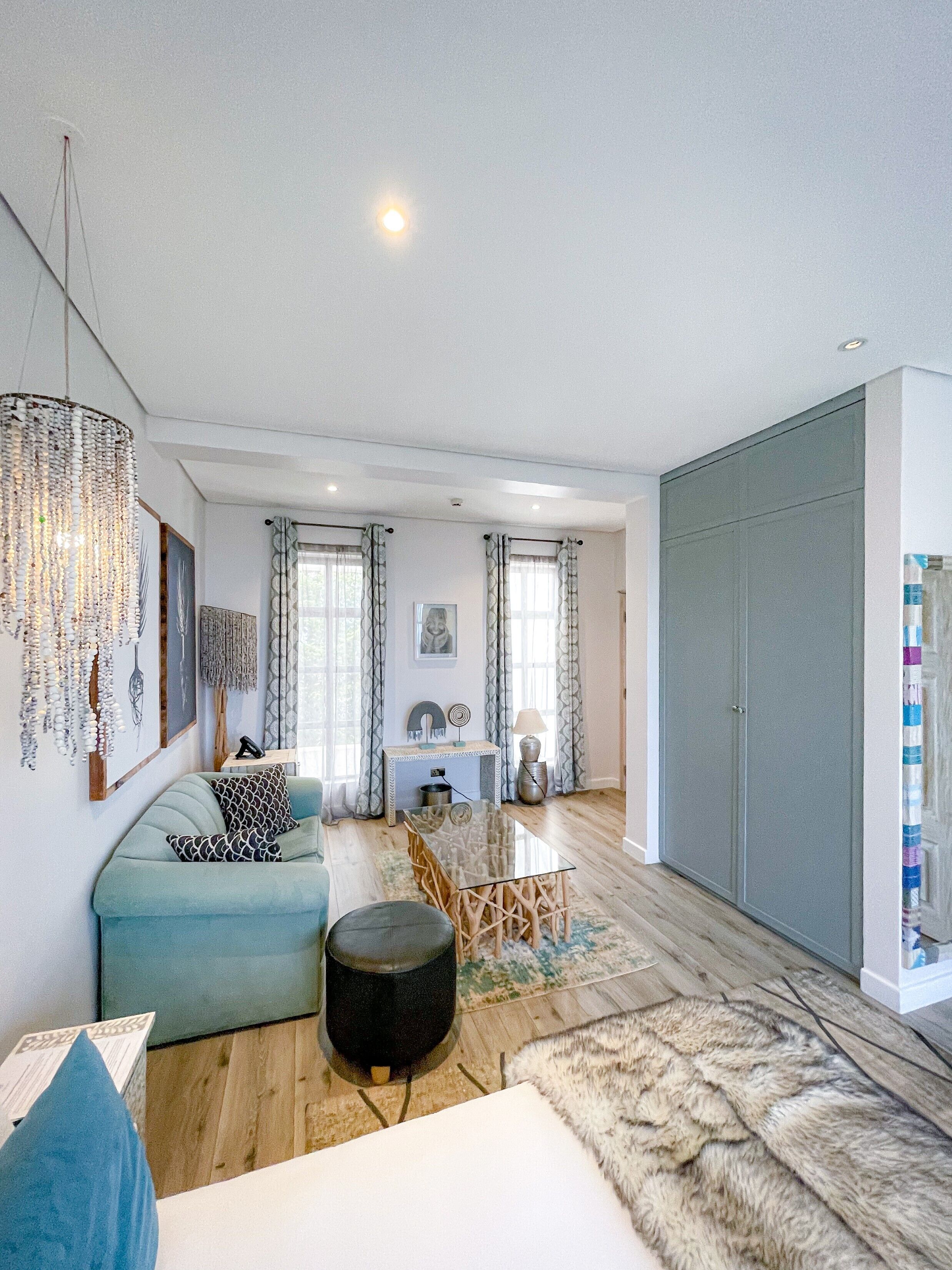 junior studio suite | lake view