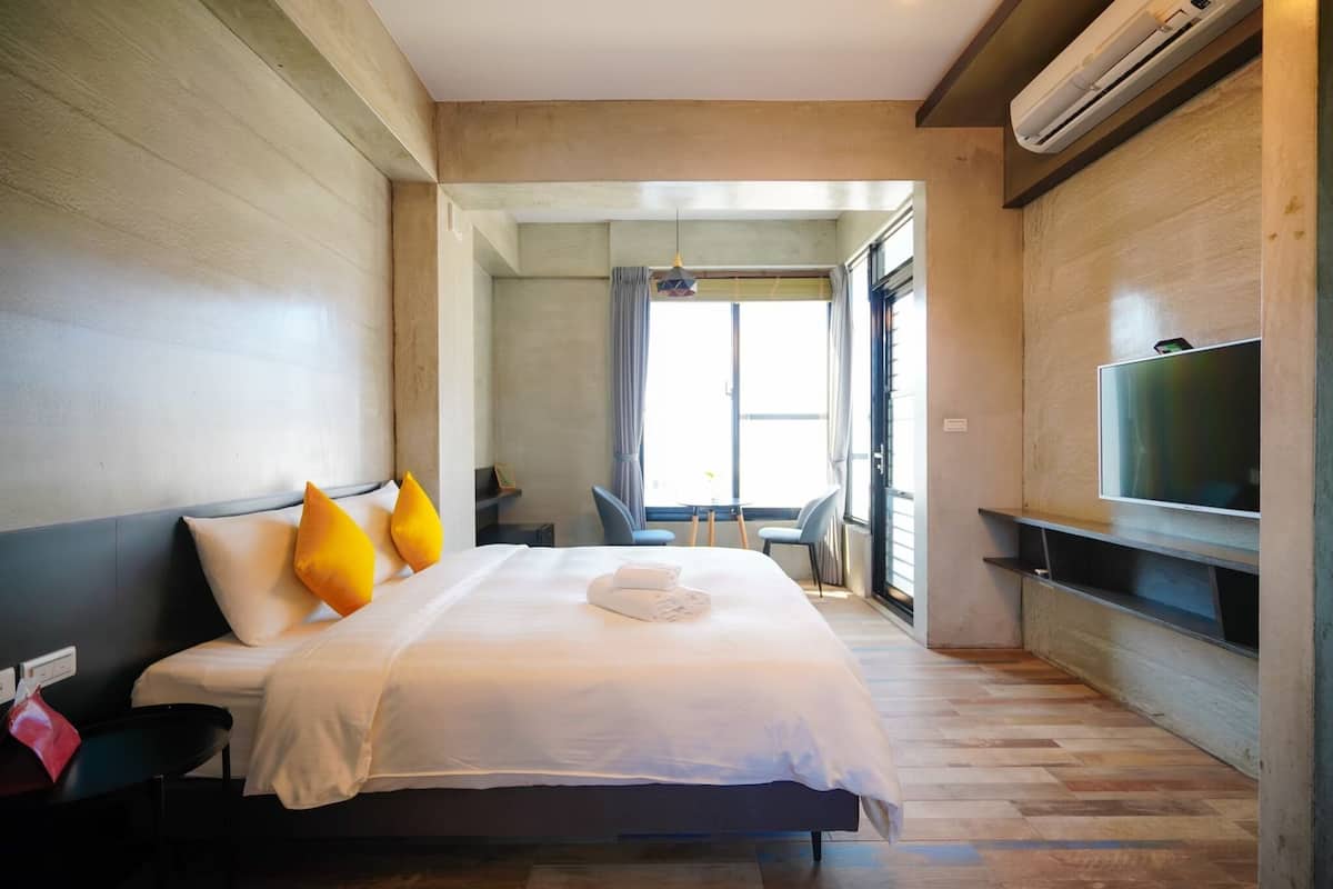 Comfort Double Room, Bathtub, Ocean View | Desk, blackout drapes, soundproofing, free WiFi