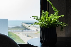 舒适双人房, 浴缸, 海洋景观 | 办公桌、遮光窗帘、隔音、免费 WiFi