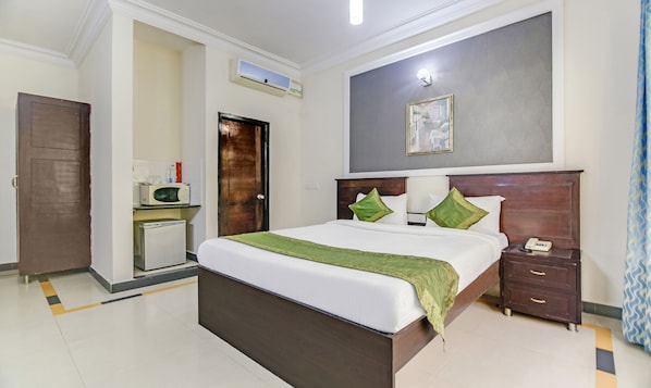 Phòng Deluxe, 1 giường cỡ queen | Bàn ủi/dụng cụ ủi quần áo, giường gấp/giường phụ (phụ phí)