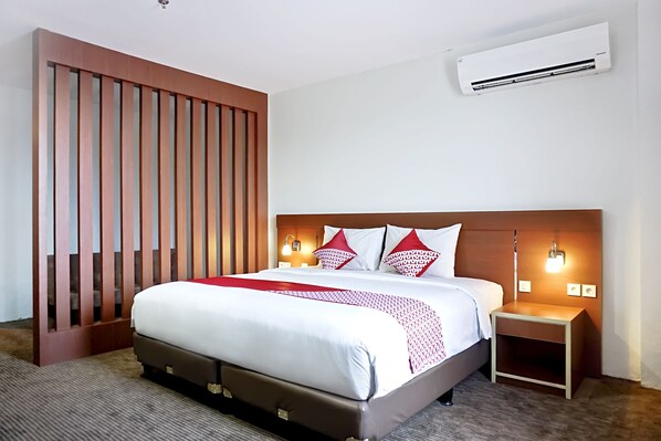 Escritorio, wifi gratis y acceso para silla de ruedas