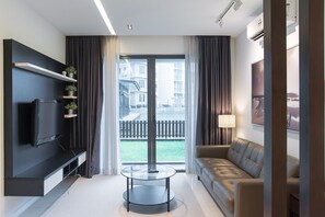 公寓, 3 间卧室 (#B213) | 客厅 | 液晶电视