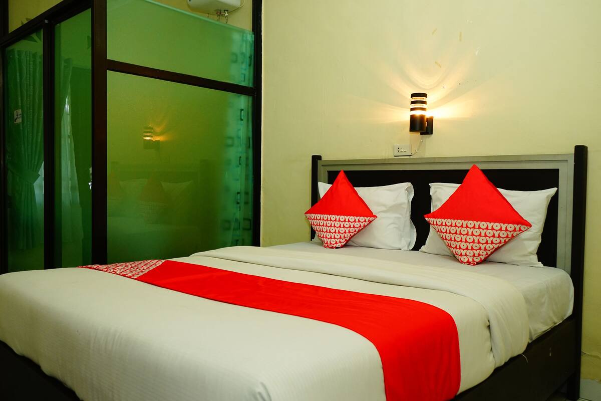 Standard Double Room | Desk, free WiFi, bed sheets