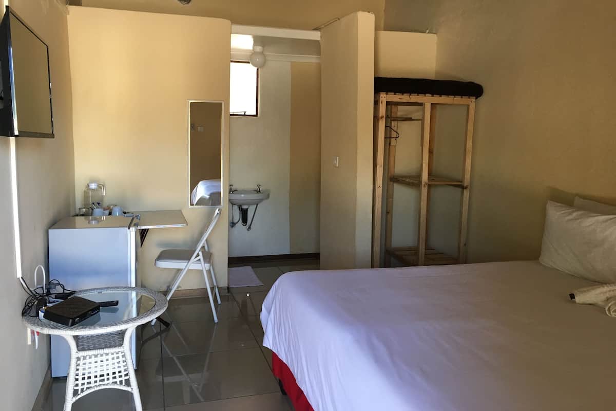 Standard-Doppelzimmer, Gartenblick