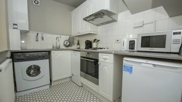 Cottage | Dapur pribadi | Lemari es, microwave, oven, dan kompor