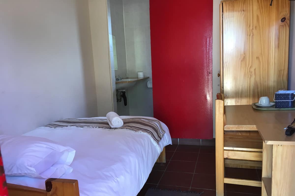 Economy Single Room | Iron/ironing board (on request), WiFi (free), individually decorated