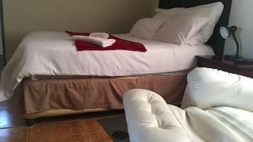 Standaard studio, 1 queensize bed | Kameruitzicht